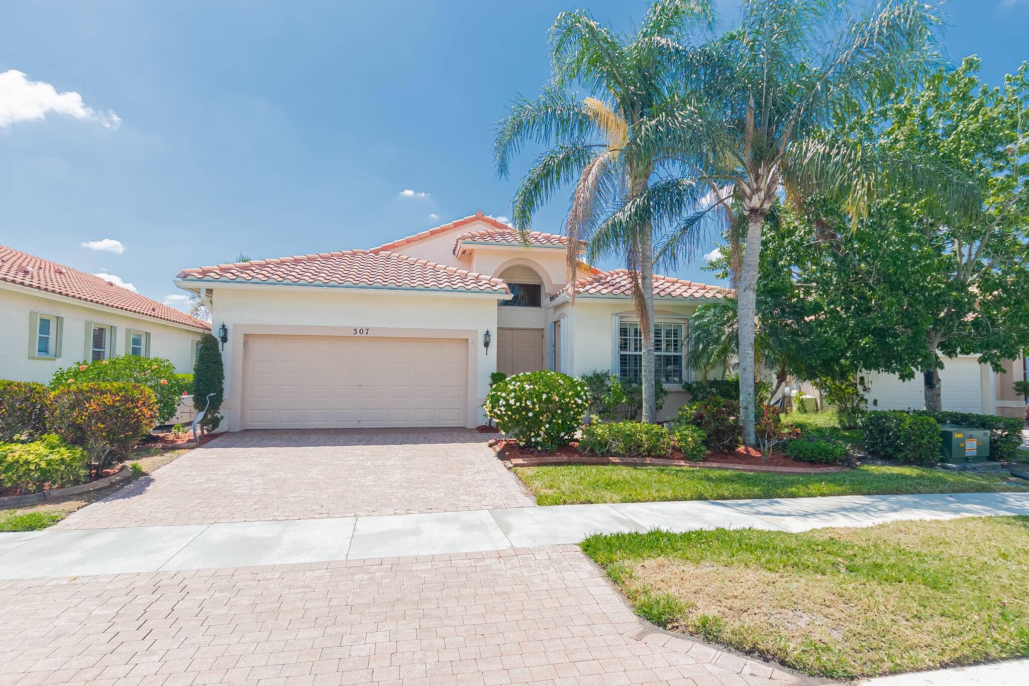 Welcome ! 2BR 2BA den waterfront home in The Cascades, a premier 55 gated community with resort style living !