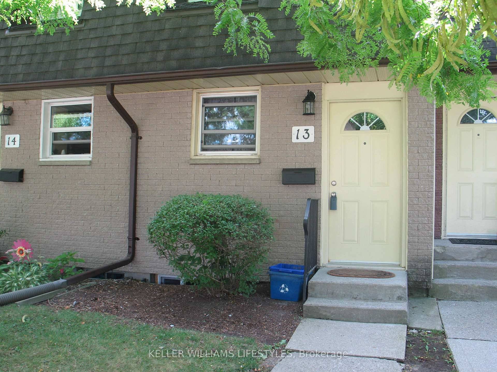 Affordable 2 bedroom, 1. 5 bath townhouse condo in East London.