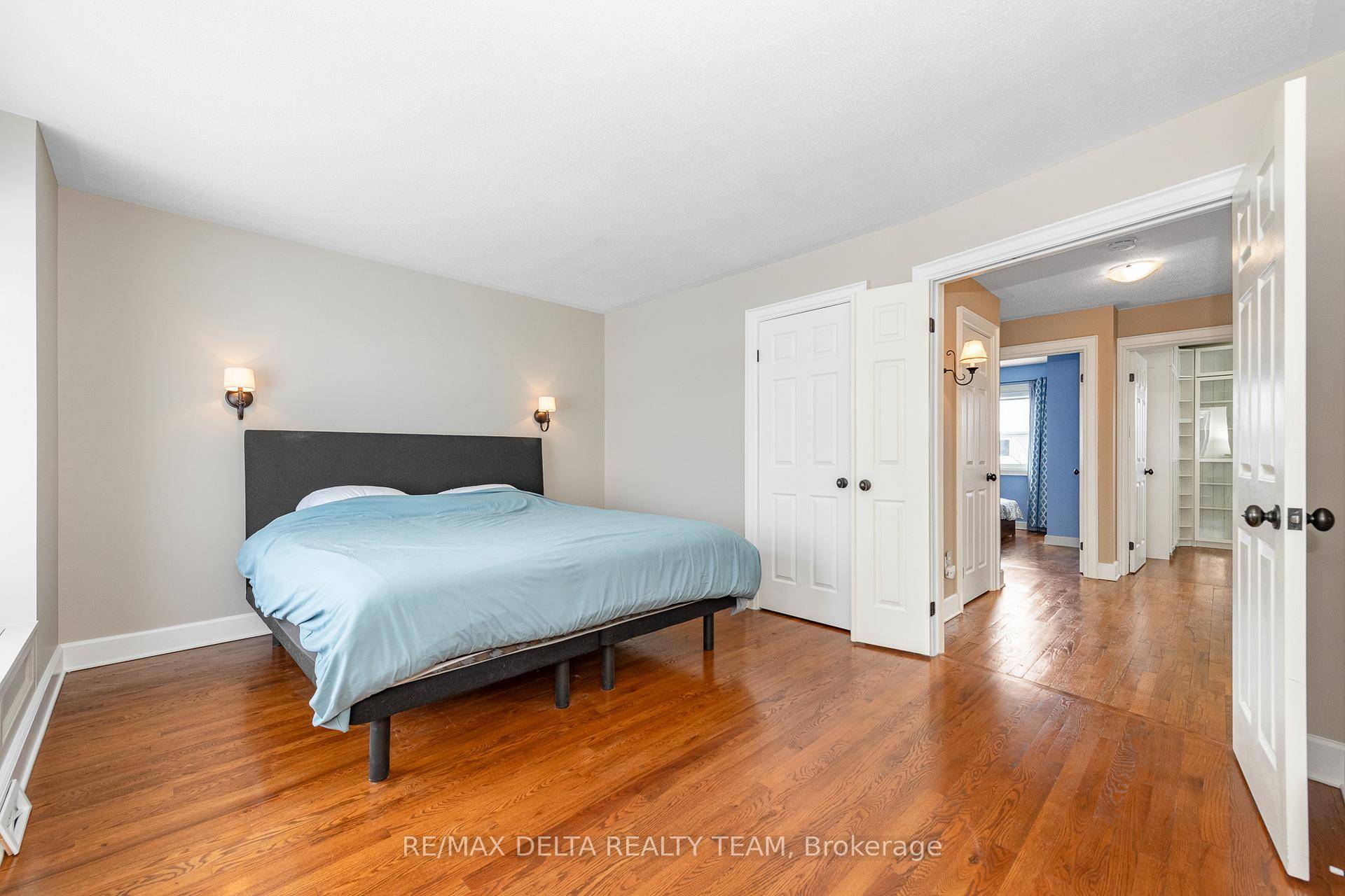 Lovely 3 bed, 2 bath home in Fallingbrook.