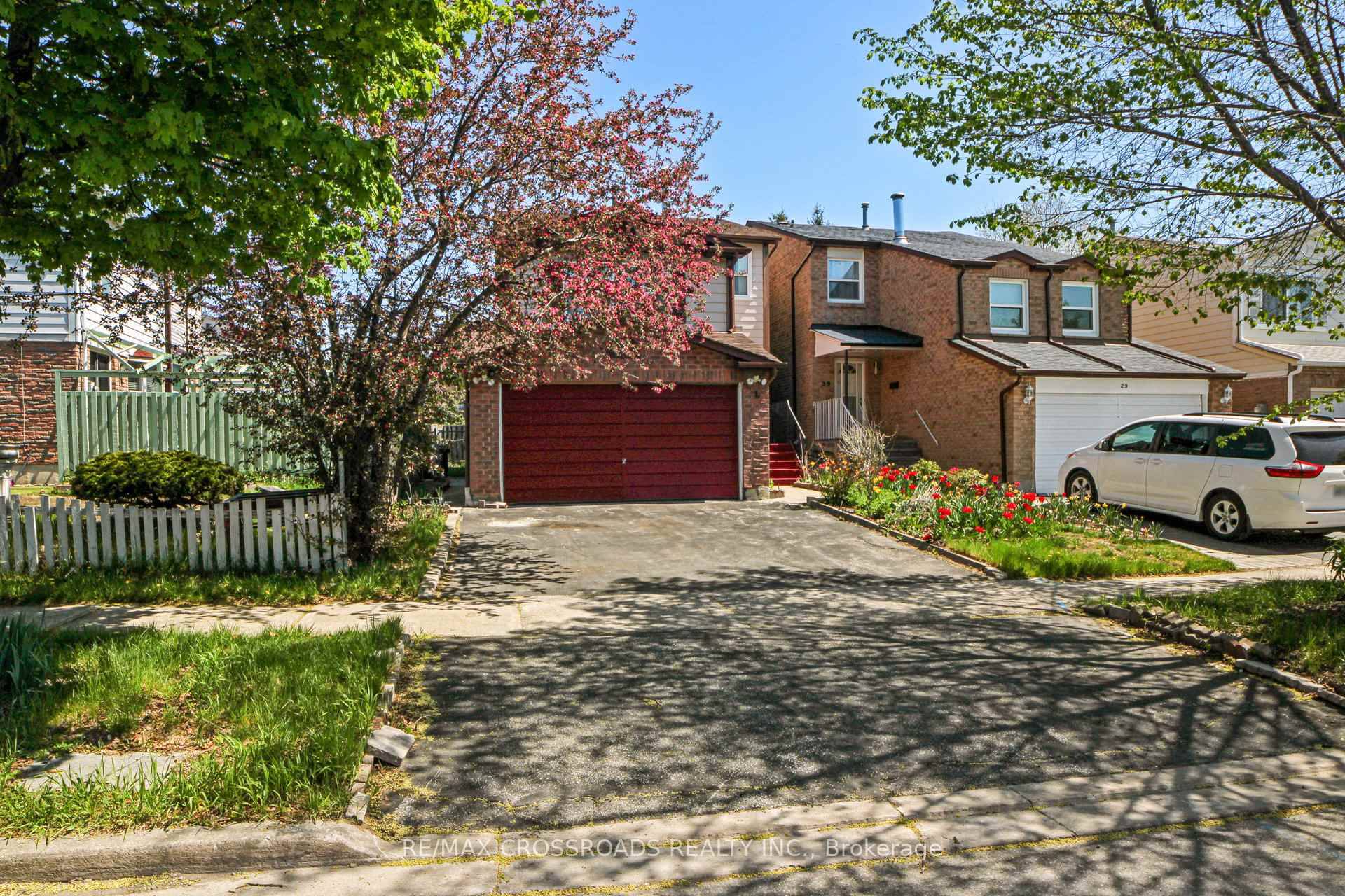 Fantastic Scarborough location with In Law rental Potential Located mins to all amenities.