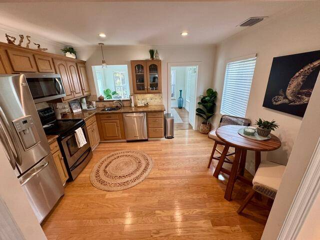 Welcome to the Inlet Bungalow your Boynton Beach getaway !