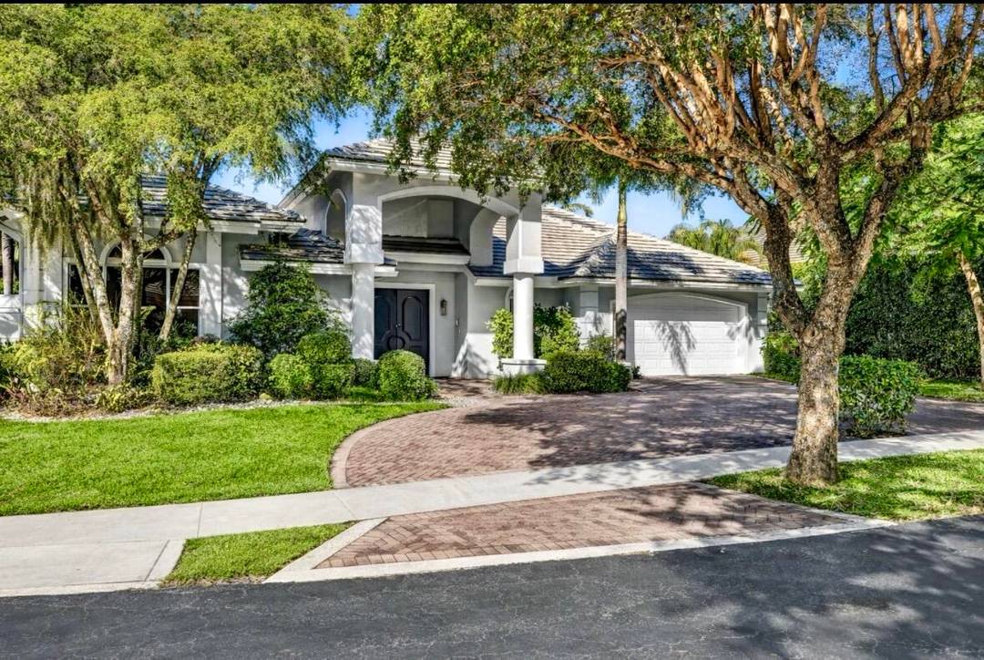 The sellers welcome flexible extended closing Magnificent one story courtyard waterfront home, located in the highly sought after family friendly gated community of Seasons In Central Boca Raton, along the ...