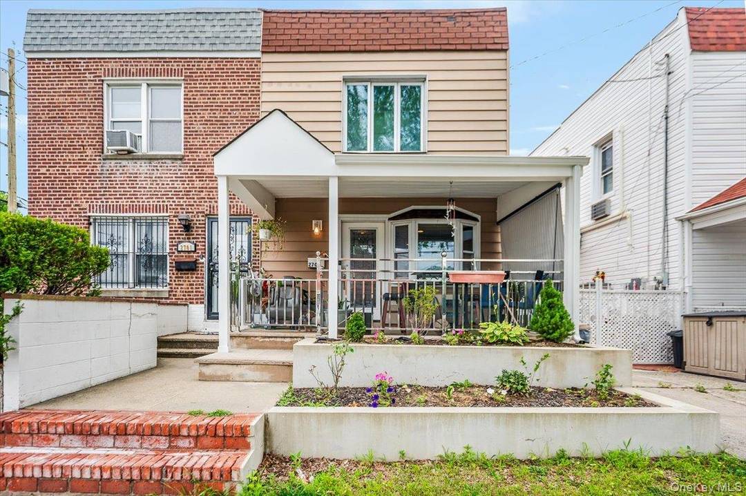 Well maintained Bronx gem !