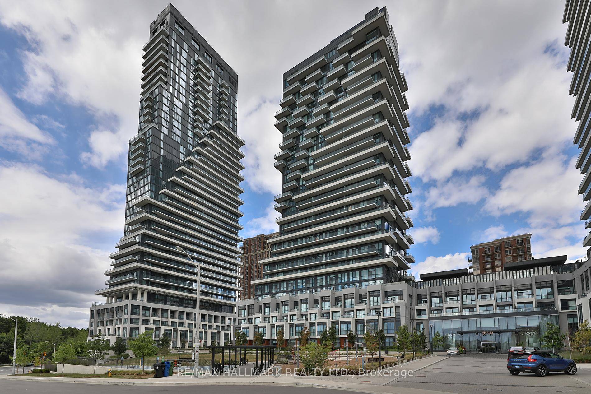 Welcome to suite 343 at 20 Inn on the Park where sophisticated serenity meets urban convenience at Tridels acclaimed Auberge on the Park.