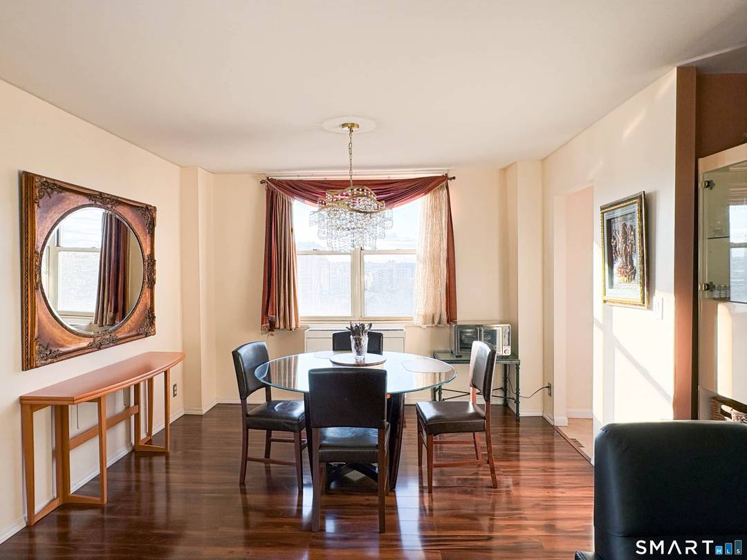 Bright Sun filled 3BR 3BTH, Corner unit in desirable Down Town Stamford high rise Building.