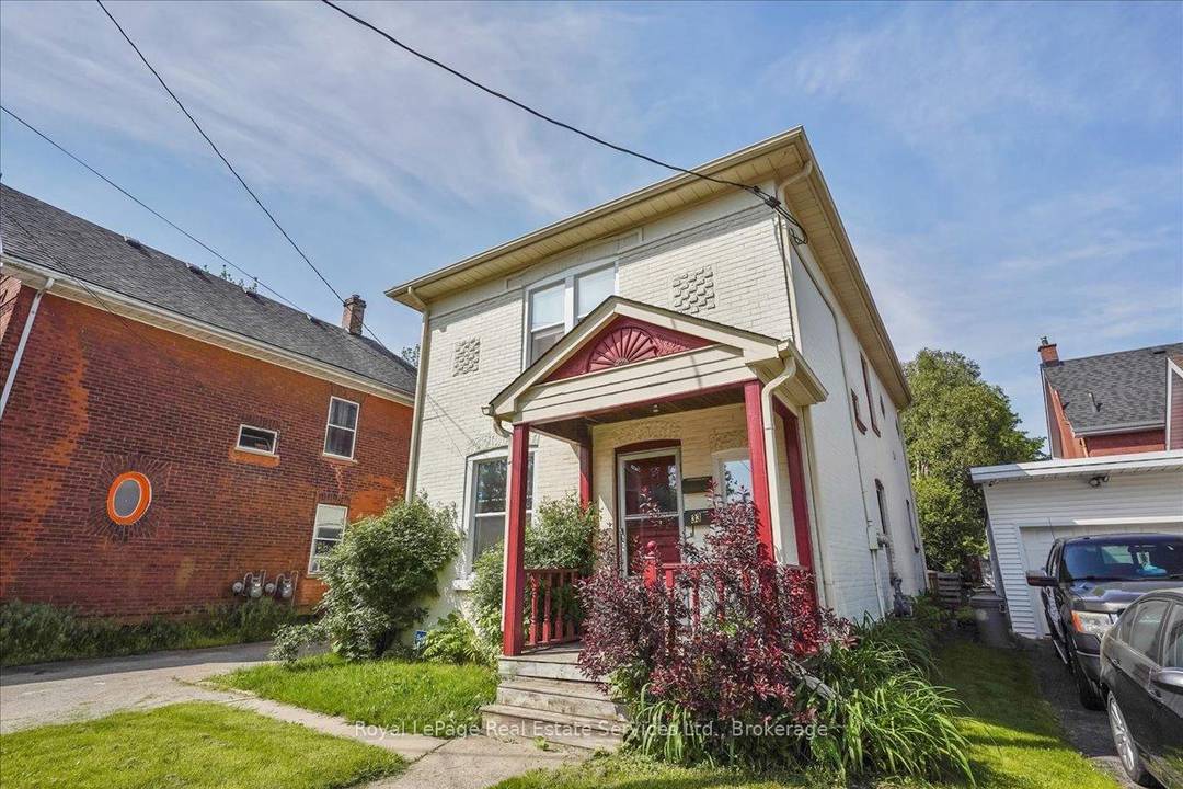 Fantastic Opportunity ! Perfect Property for Investors of those Looking to Rent Part of their Home to Pay the Mortgage !