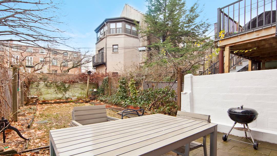 Open House Saturday May 2, 3 15 to 4 45 PM Open House Sunday May 3 3 to 4 45 PM After 35 years of ownership, the seller is ready ...