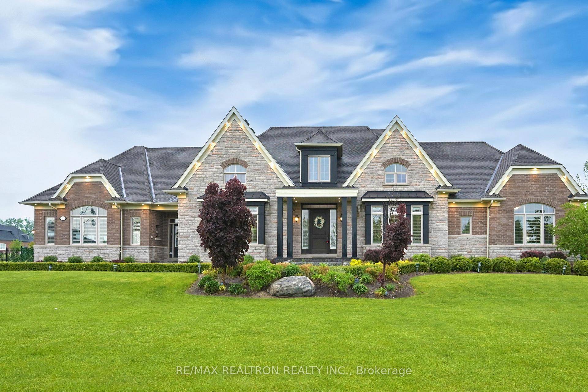 Sophisticated Custom Home Masterfully Crafted In 2013, Elegantly Designed amp ; Quietly Located in Best part of Ballantrae Community in Whitchurch Stouffville, is Near Enough to All Amenities That you ...