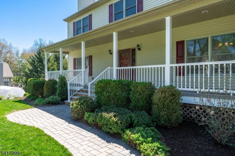 Welcome to this beautifully crafted colonial situated on.