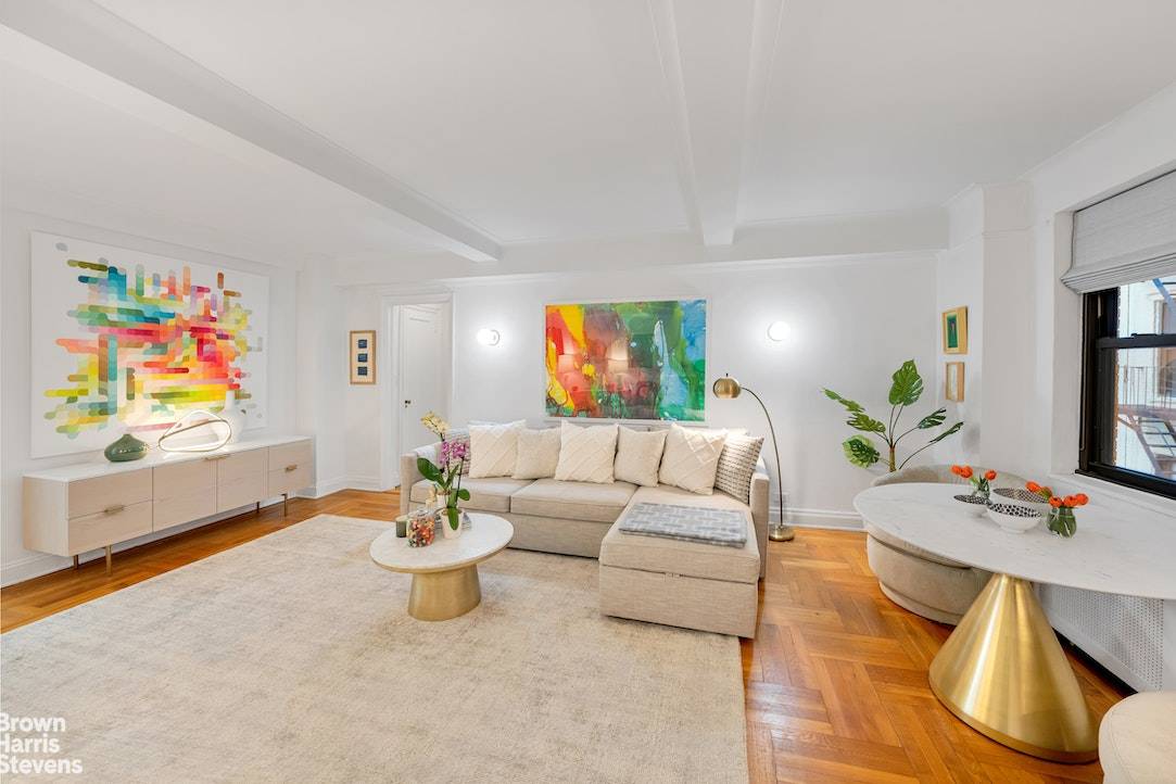 Lovely and pin drop quiet one bedroom with high ceilings, nice layout, beautiful modern lighting and wonderful wood floors throughout.