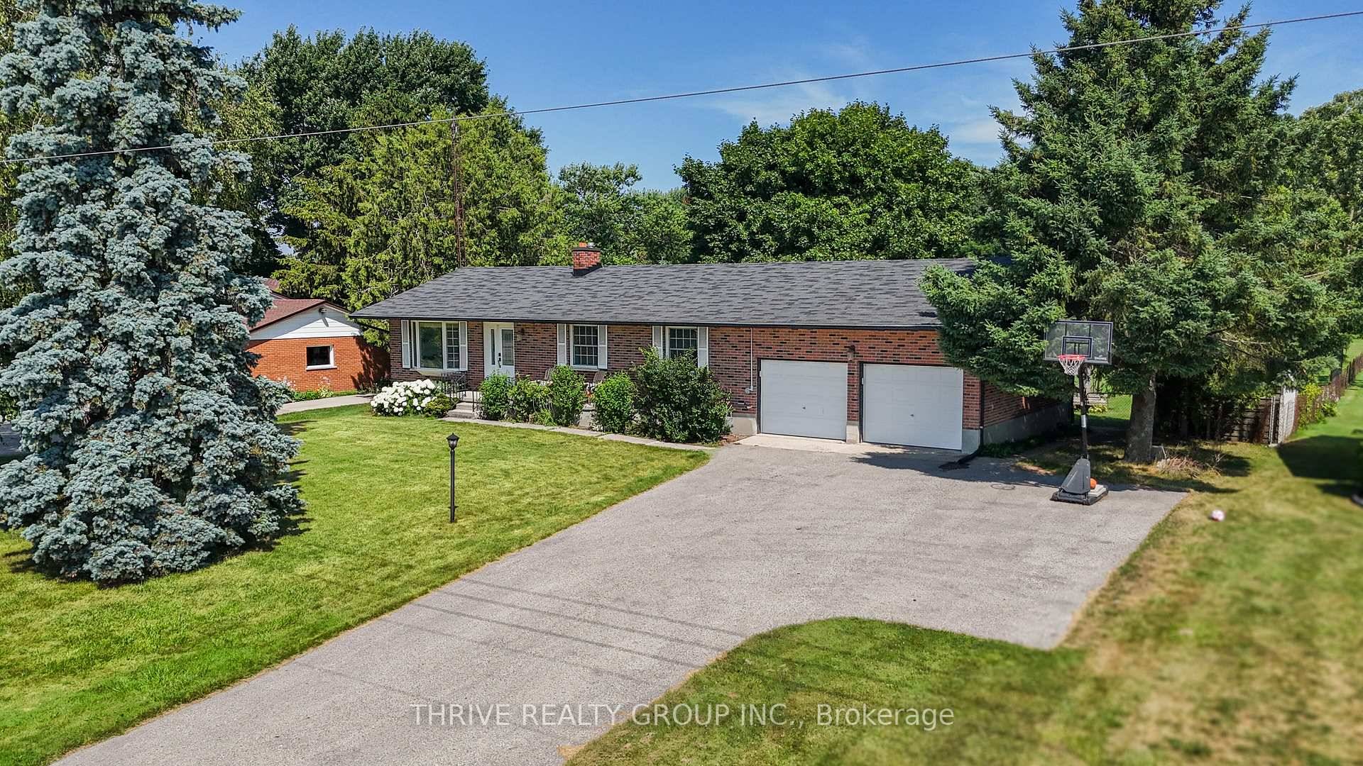 Welcome to the City Limits, Welcome to 15322 Medway Rd and experience this ONE FLOOR Home offering the perfect blend of space, comfort, and value just north of Londons city ...
