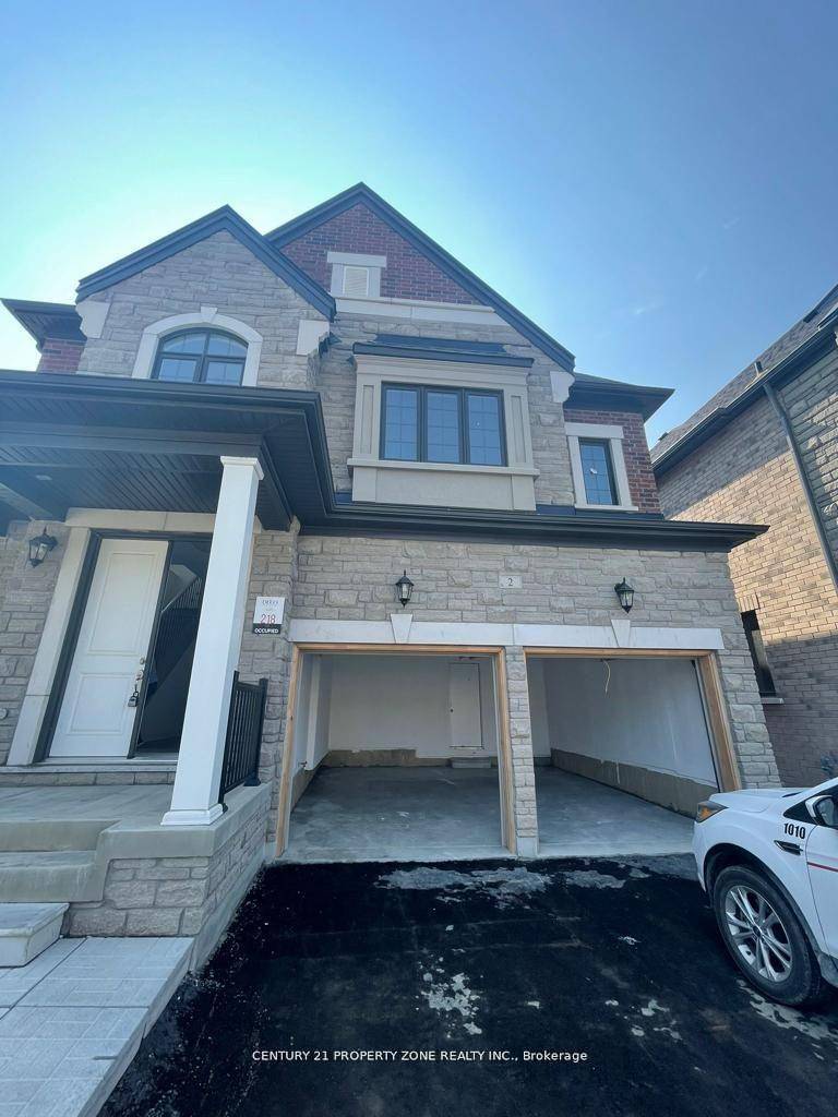 Absolutely stunning 4 bedroom, 4 bathroom detached home located in one of Bramptons most prestigious neighbourhoods.