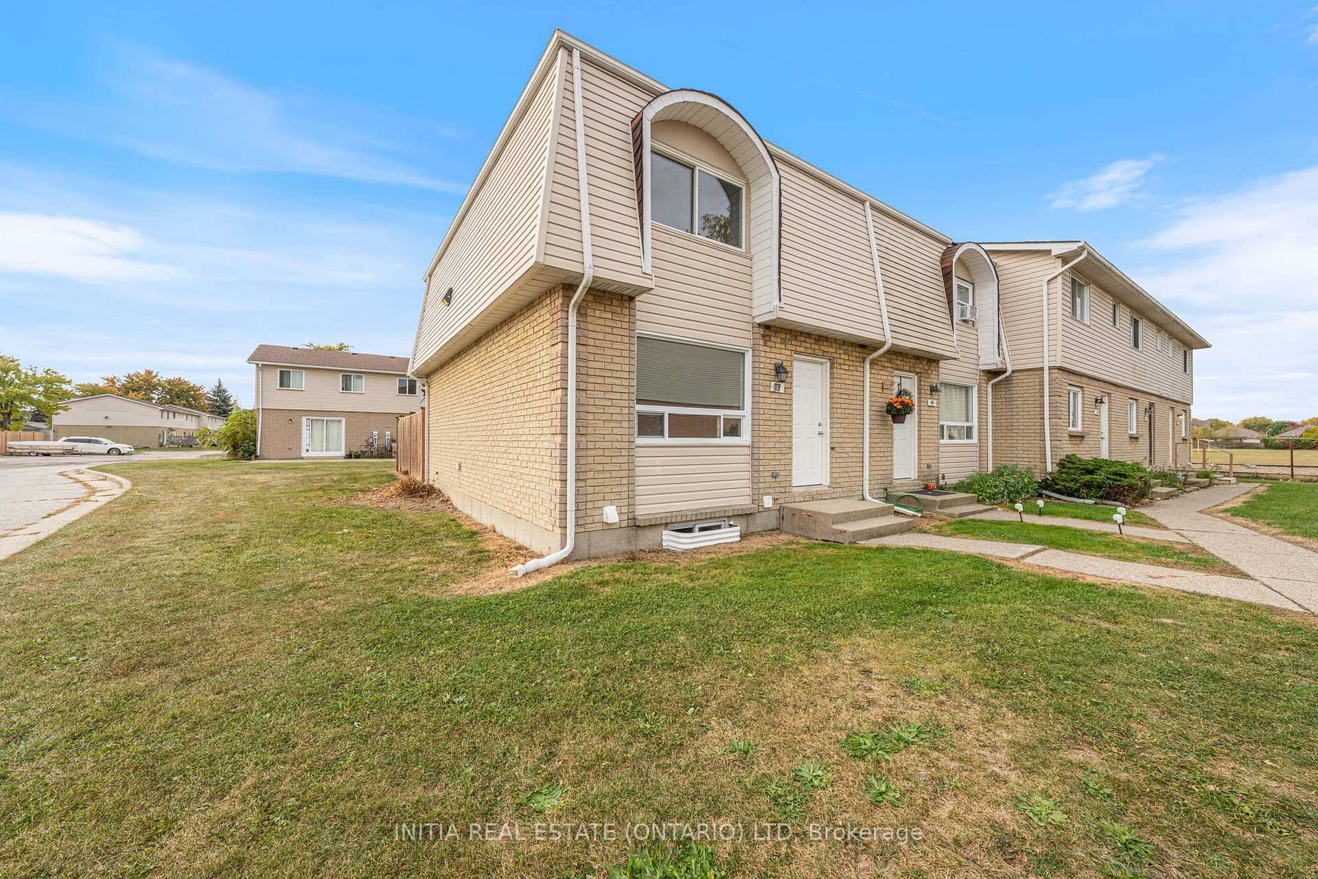 Rare corner end unit townhome !
