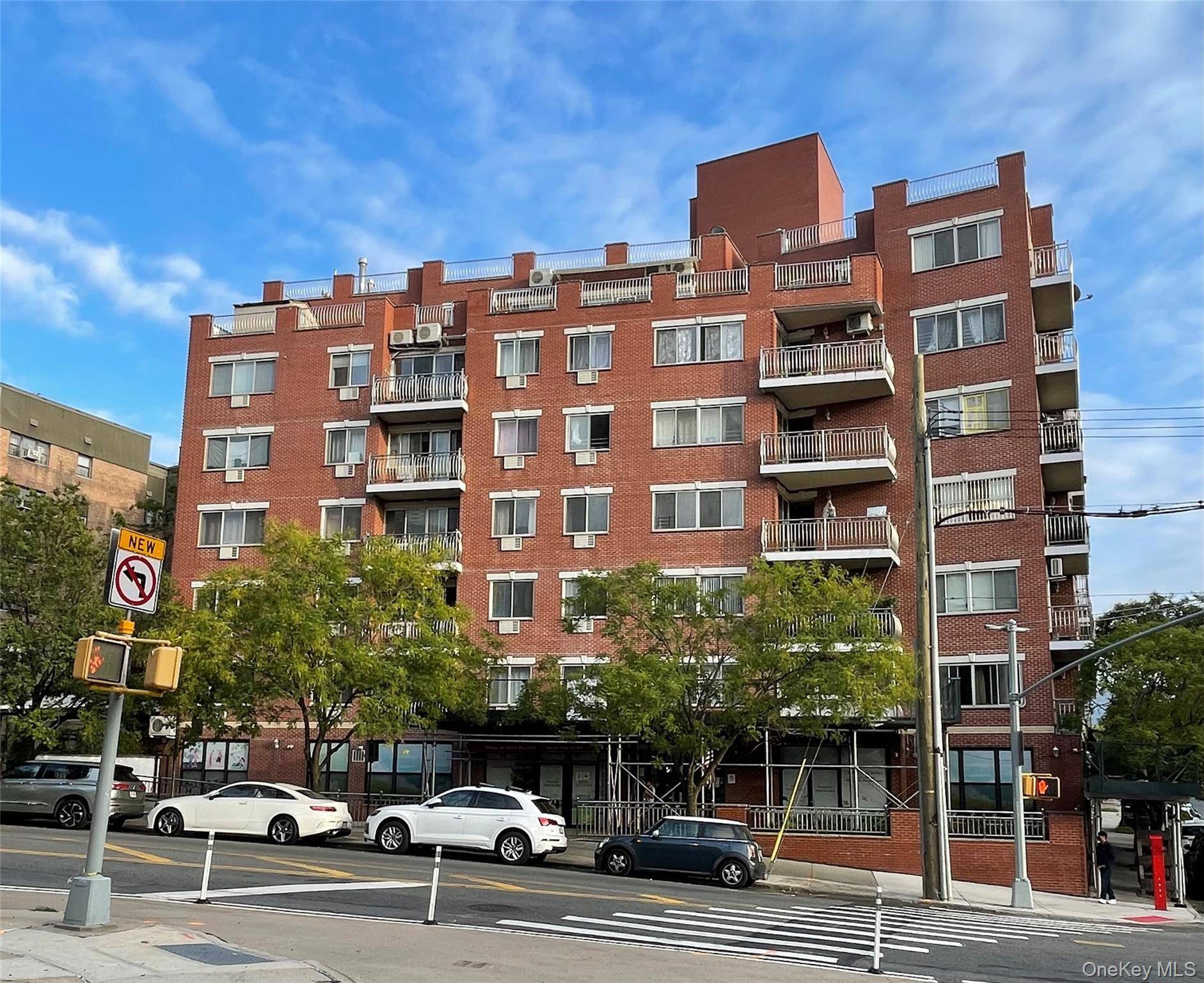 2007 Built Whitestone Tower, A 7 Story Condominium, Highly Sought Location in College Point Flushing, 5 Star Locational Value Condo.