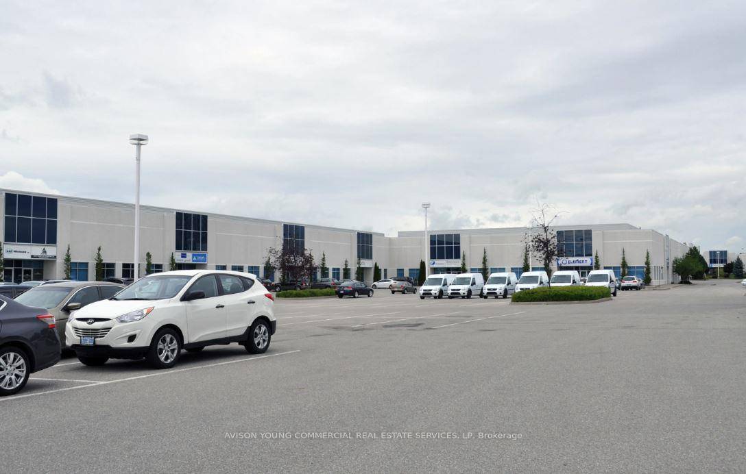 Industrial Unit Located In a Prestigious Business Park Area.