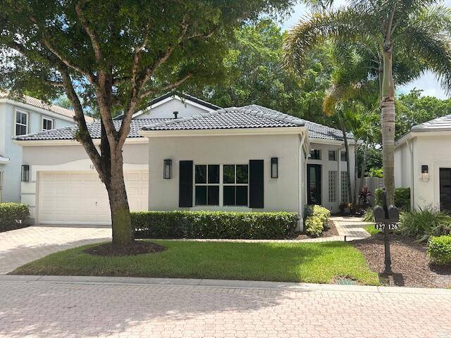 THIS SENSATIONAL HOME HAS BEEN RNEOVATED TO THE HIGHEST STANDARD.