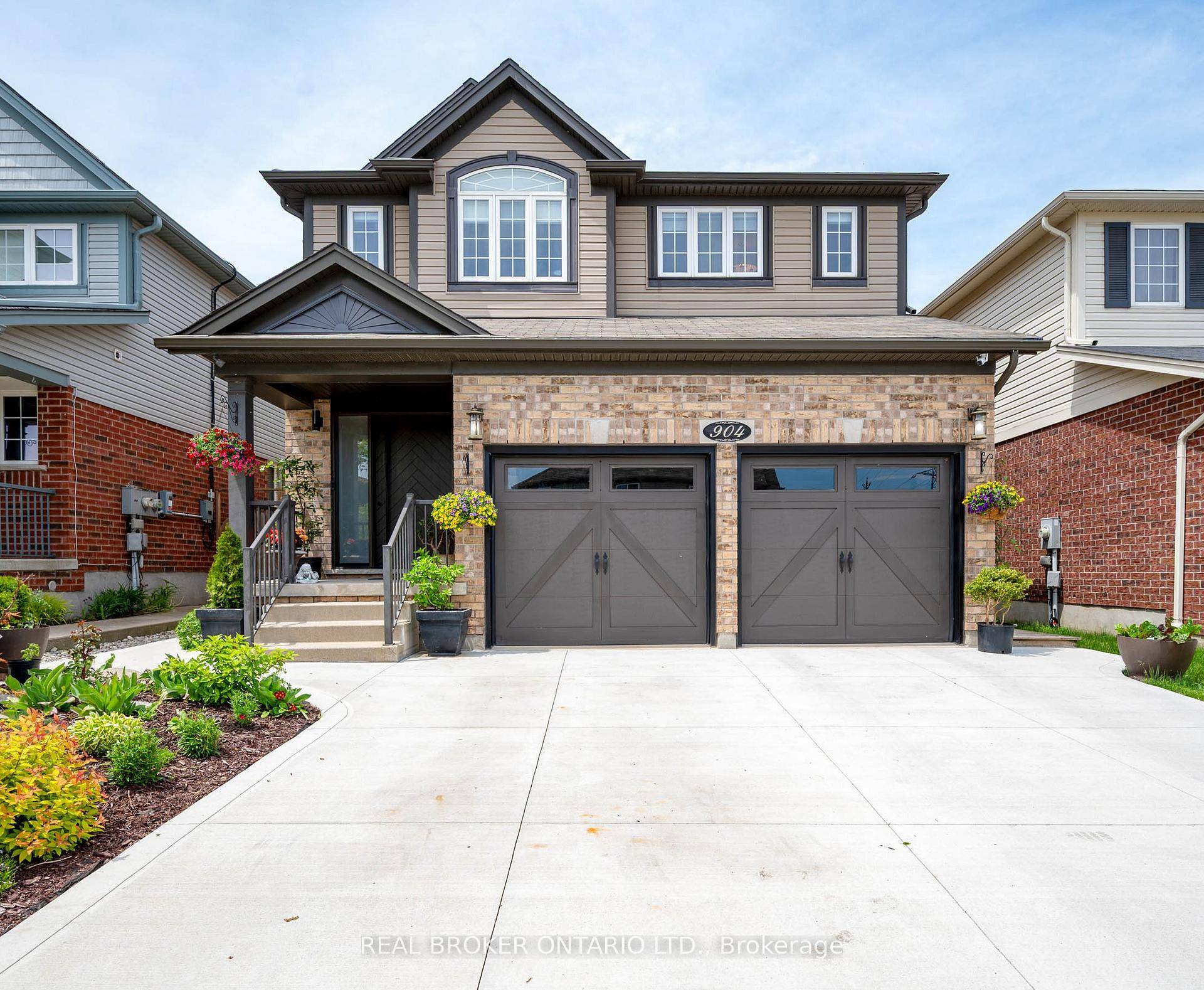 Tucked away on a quiet, family friendly court in the prestigious West Laurentian neighbourhood, 904 Magdalena Court is a showpiece of thoughtful design, quality craftsmanship, and stunning renovations.