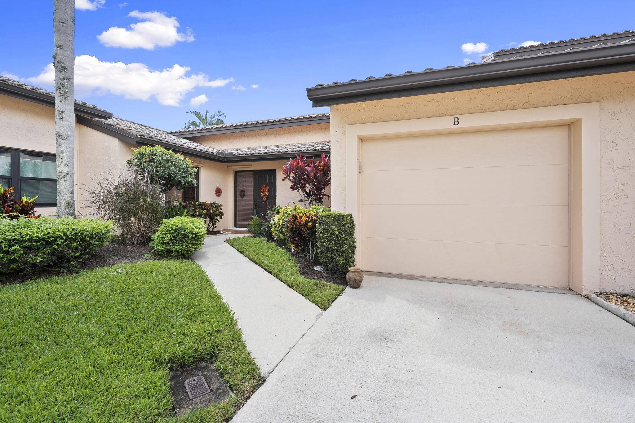 Welcome to Quail Meadow in Palm City's desirable Crane Creek !