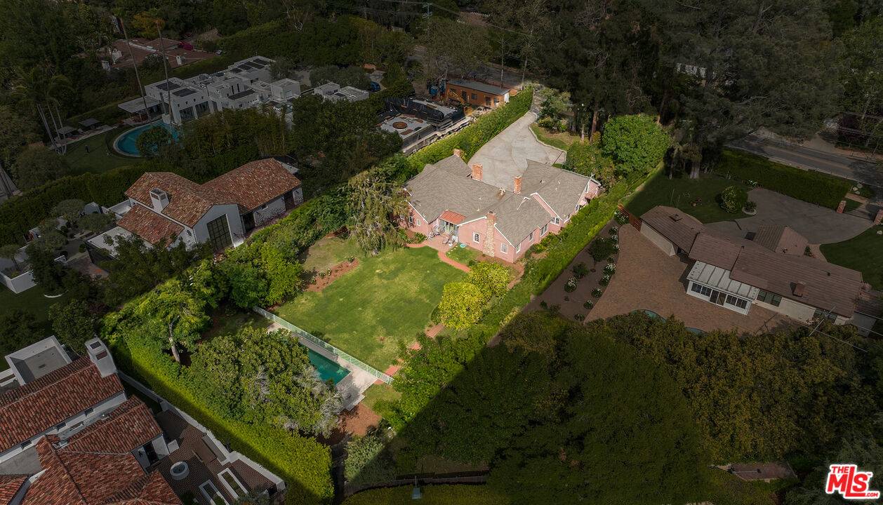 1639   Mandeville Canyon Rd 5BR Brentwood La