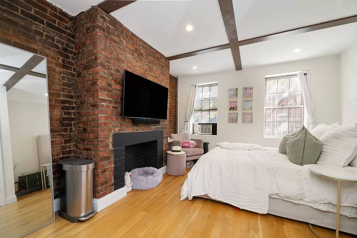 Welcome to your brand new Greenwich Village Home !