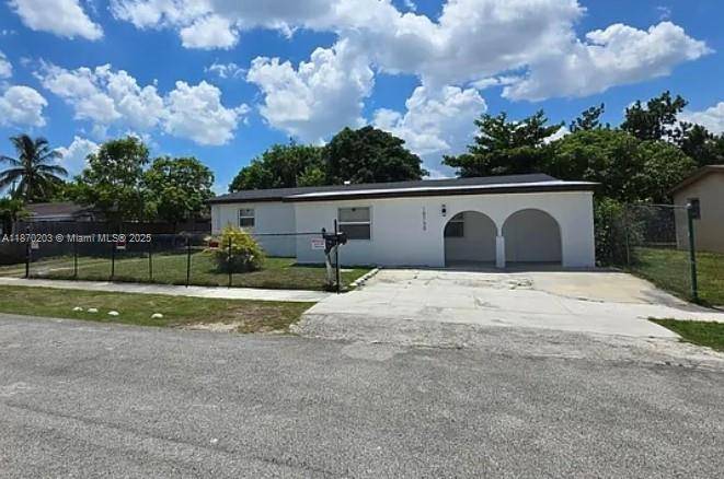 Charming 5 2 Home in Richmond Heights !