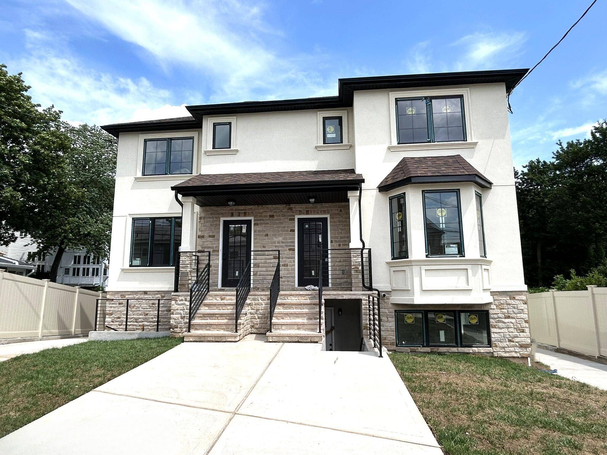 NEW CONSTRUCTION ! HIGHLY DESIRABLE GRASMERE LOCATION OFFERS THIS EXTRA ORDINARY, 2FAMILY, 22.