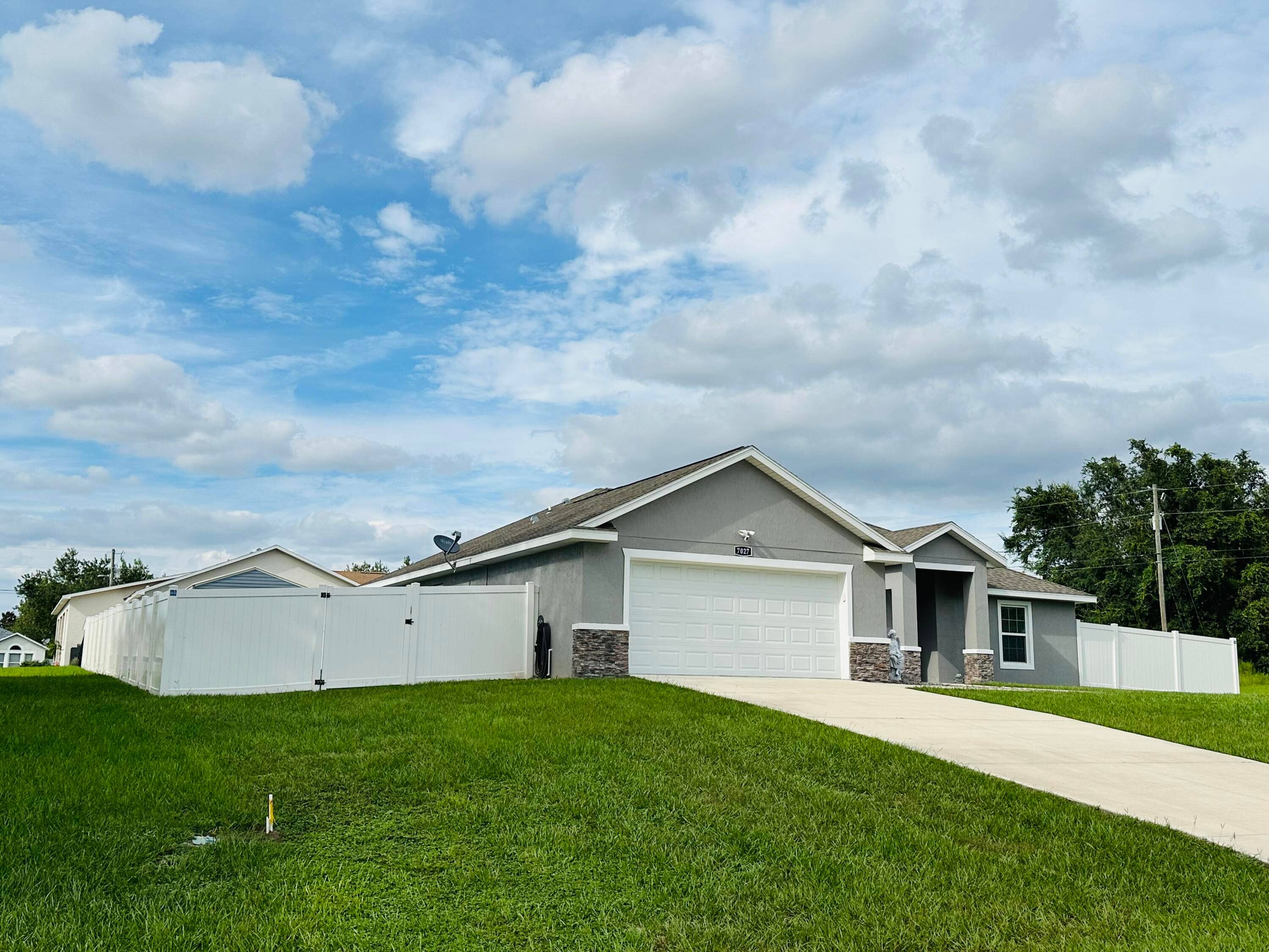 SELLER OFFERING 2. 5 CONCESSION TO THE BUYER 8, 748 use it however you like to make your home purchase easier !