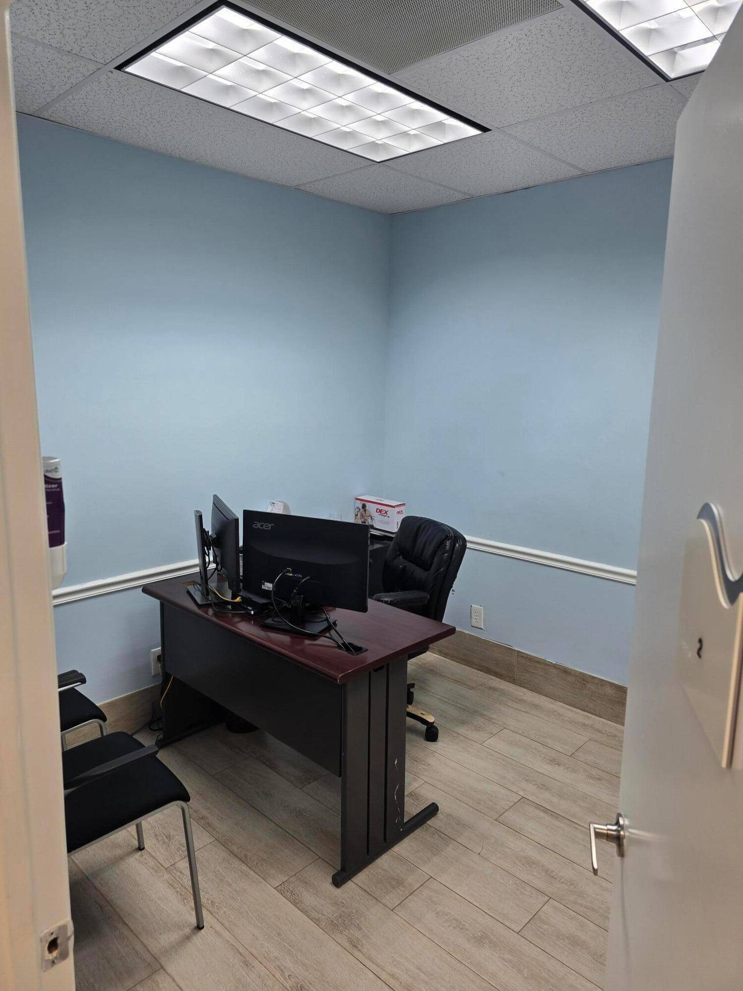office spaces vacant in the building.