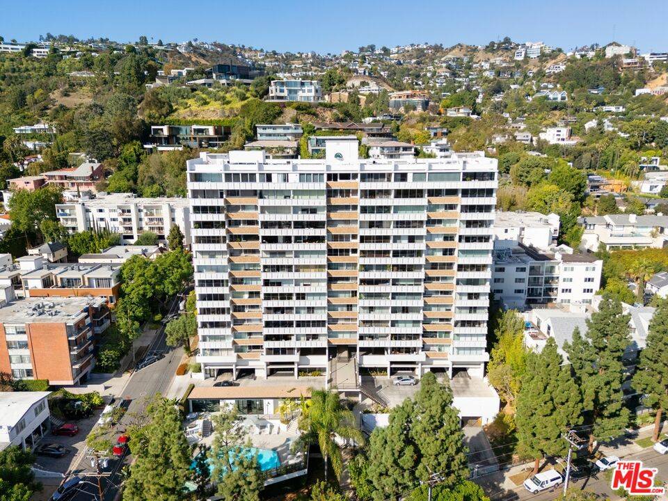 8787 Shoreham Dr 1BR Sunset Strip La