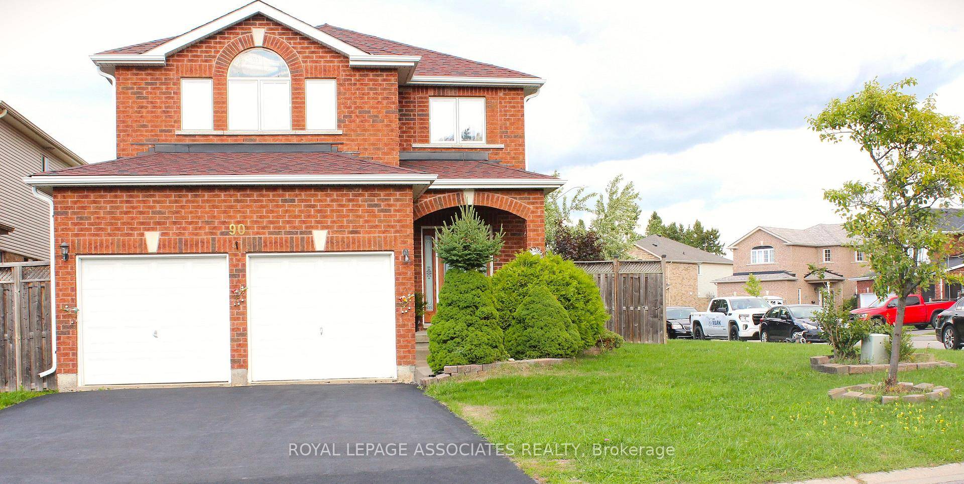 Stunning All Brick Detached Home on a Premium Corner Lot !