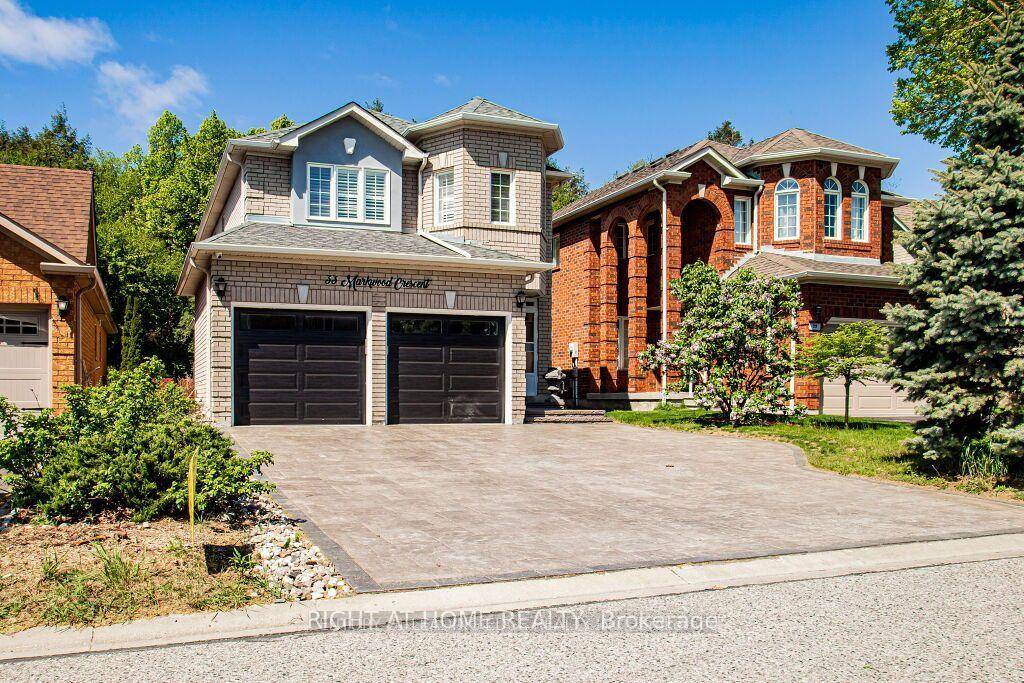 Come check out this Beautiful 4 Bedroom PLUS 2 Bedroom Home Nestled Between 2 Court Yards In The Most Desirable Rolling Acres Neighbourhood.