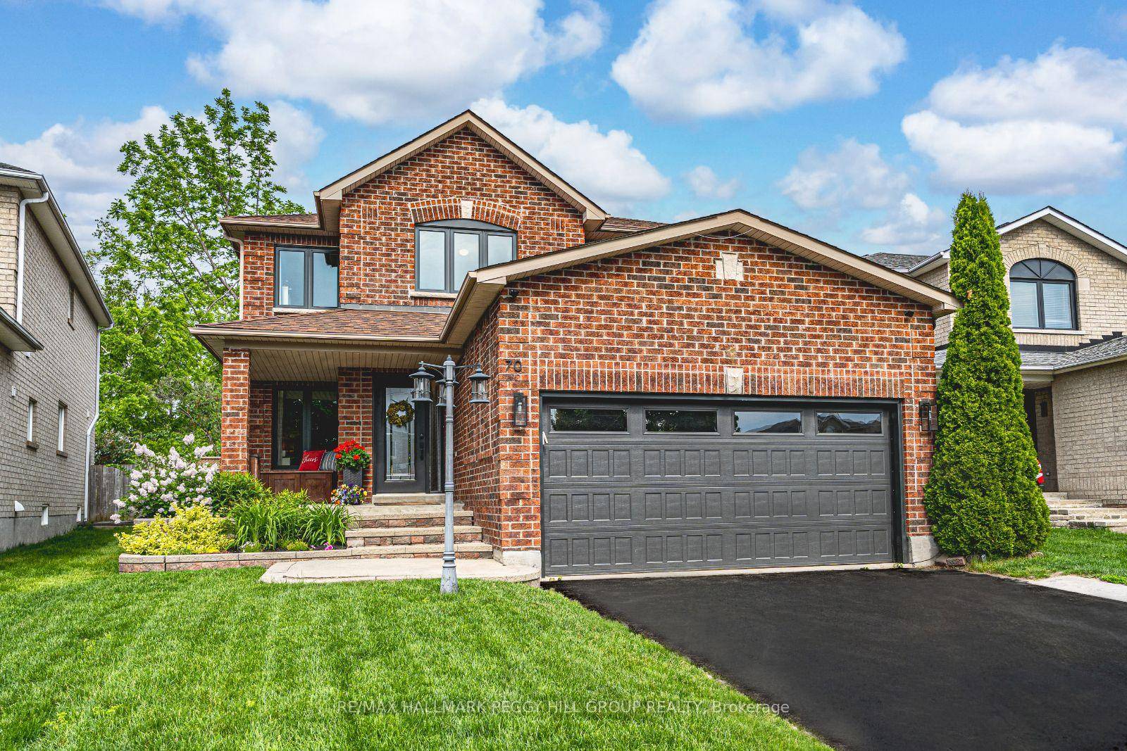 CHEFS KITCHEN, DESIGNER FINISHES, amp ; A BACKYARD MADE FOR ENTERTAINING !