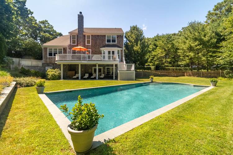 Newly Renovated 6 Bedroom Southampton Home