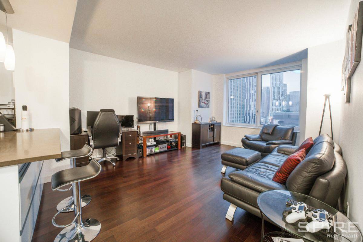 This charming one bedroom apartment is bathed in natural light and features a smart, efficient layout with no wasted space.