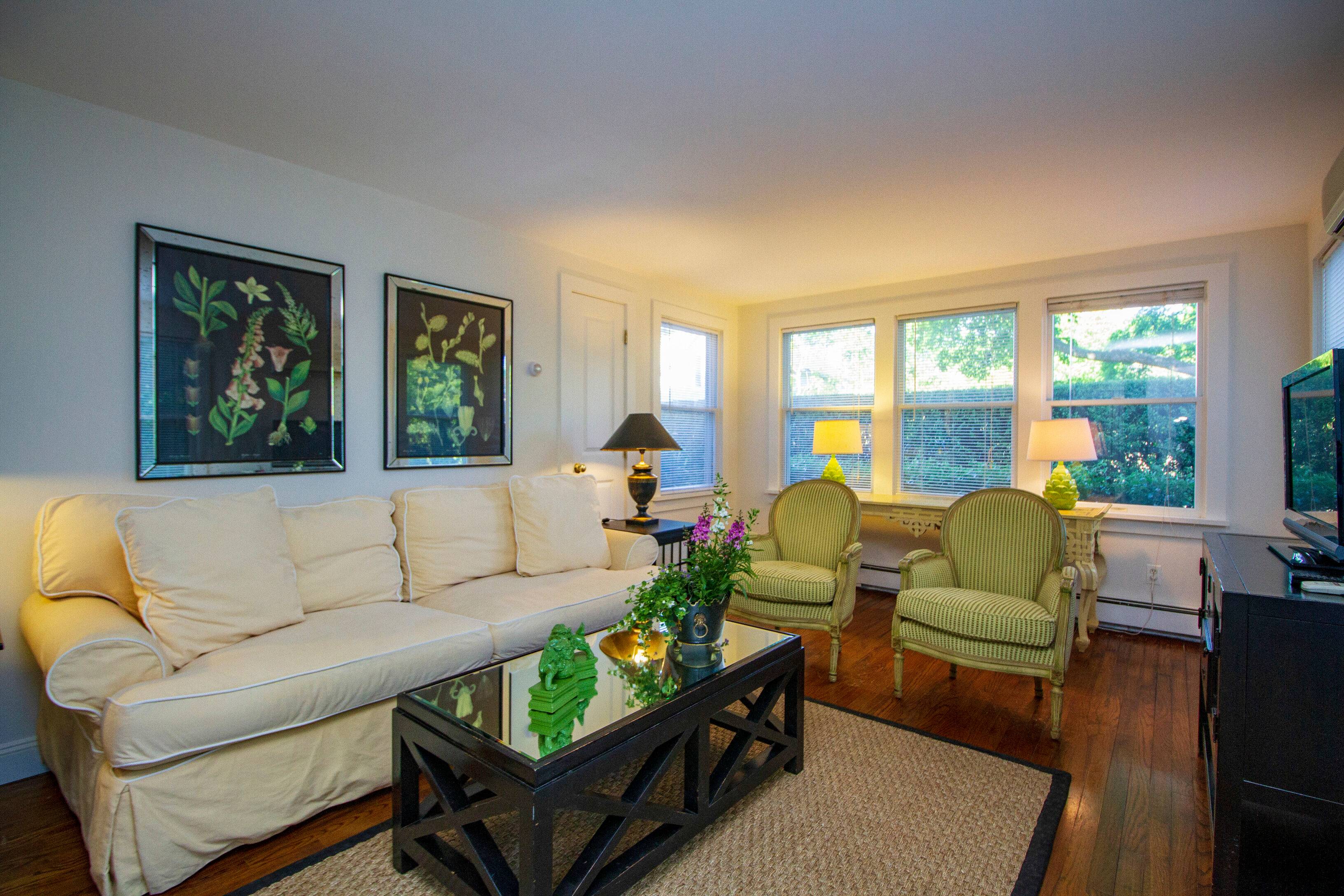 Southampton Village... One Bedroom Apt. Close to the Ocean