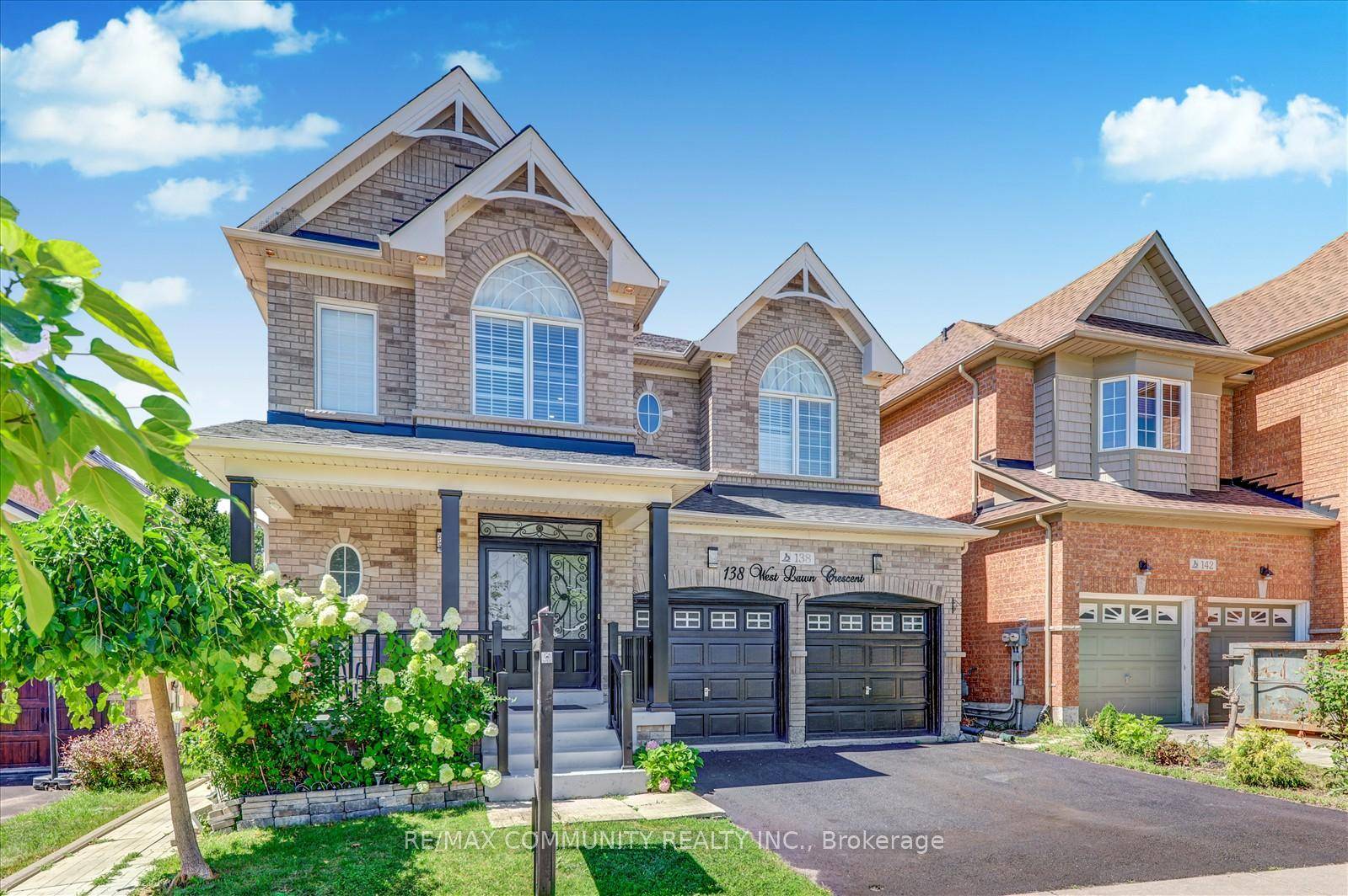 Amazing Spacious 4 Br Detached Home !