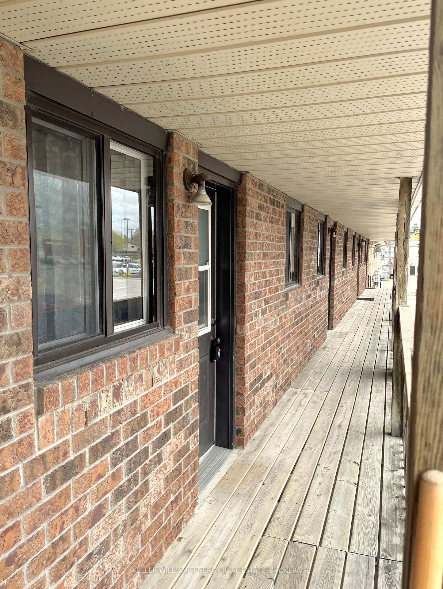Affordable lakeside living in the heart of Port Perry.
