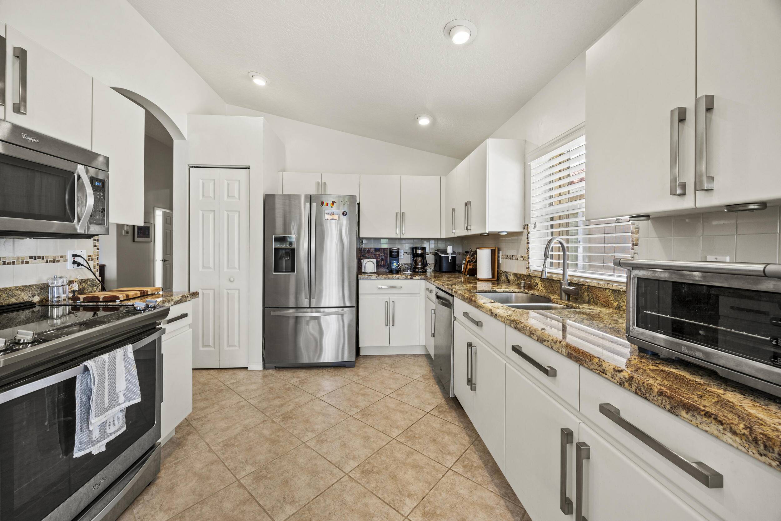 Pristine condition ! Perfect 3 bedroom, 2 bath Medici model.