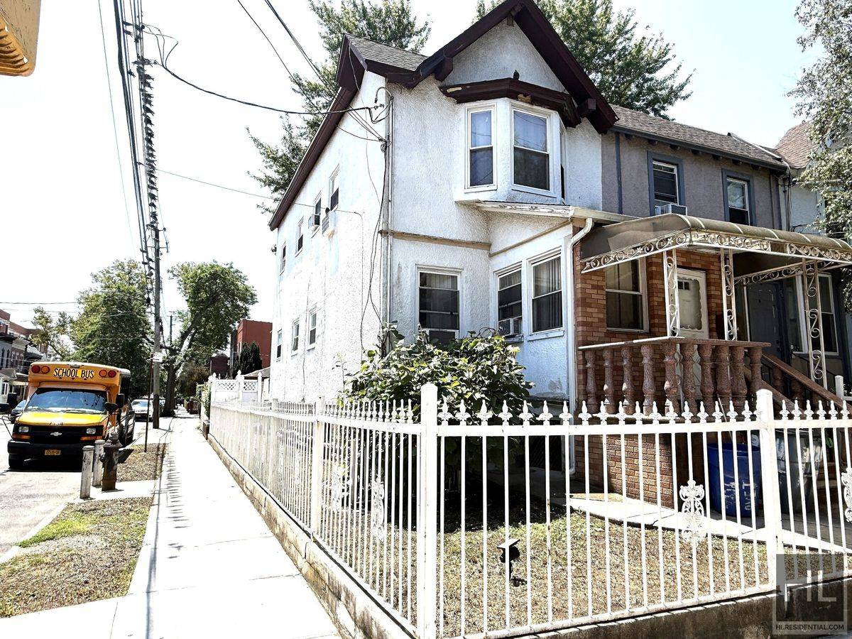 Single family home in a great East Flatbush location, directly across from Amersfort Park.