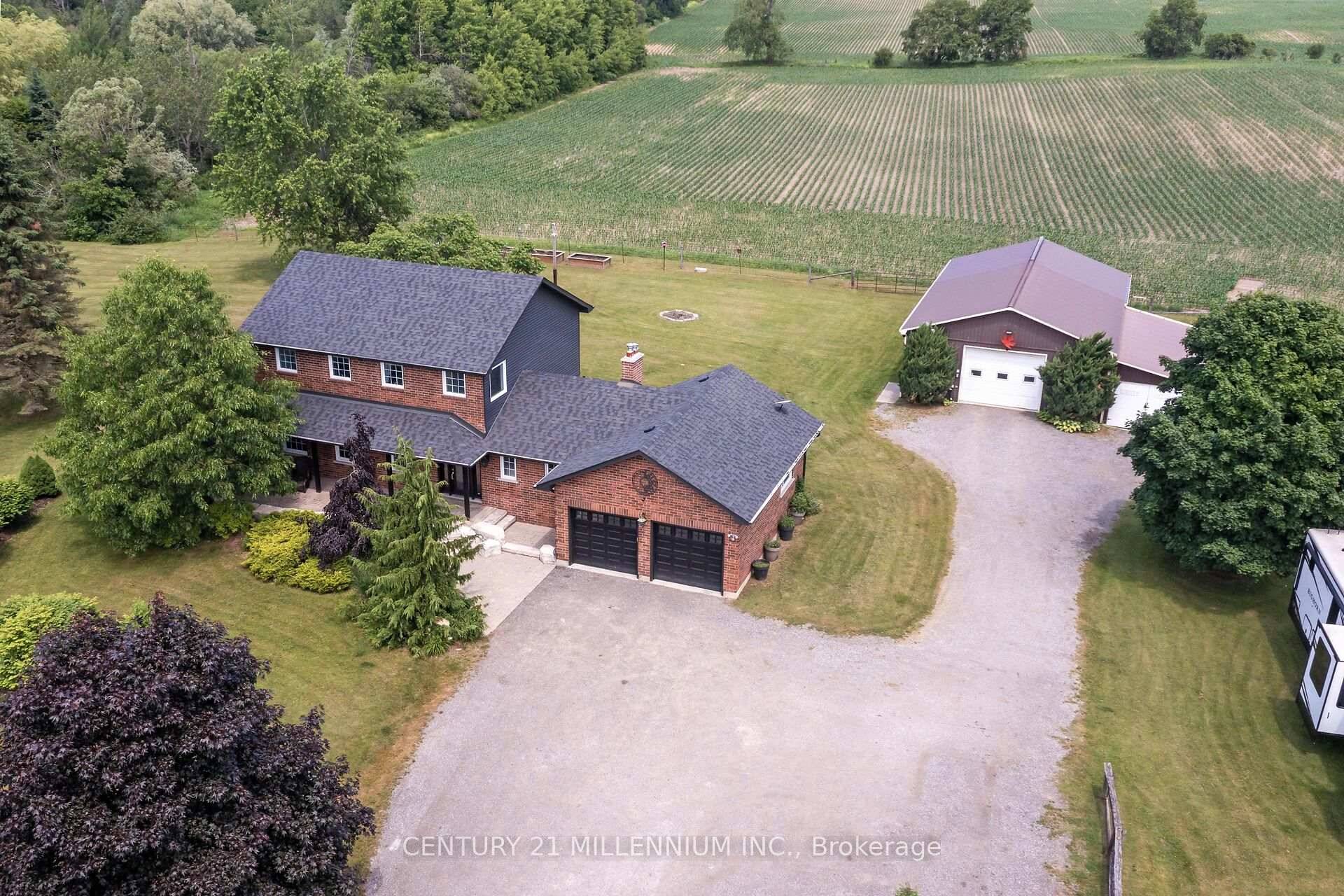Here you go ! A picturesque property spreading across 2 acres, nestled in a serene countryside setting.