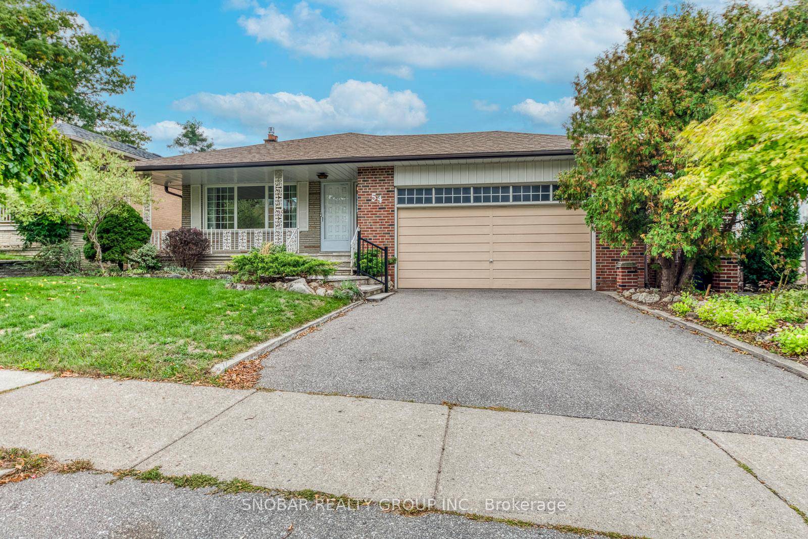 Come See This Spotless Oversized 3 Bedroom Bungalow For Lease !