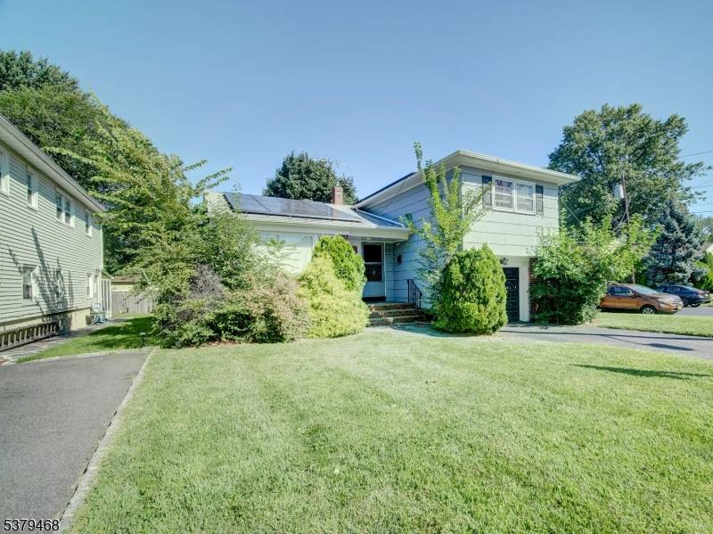 Welcome Home ! This move in ready 3 bedroom, 2.