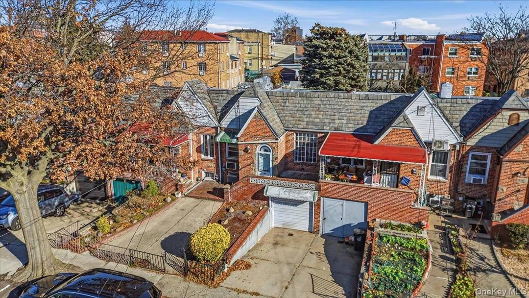 This well maintained brick attached home offers a comfortable and functional layout featuring two generously sized bedrooms and a full bathroom.