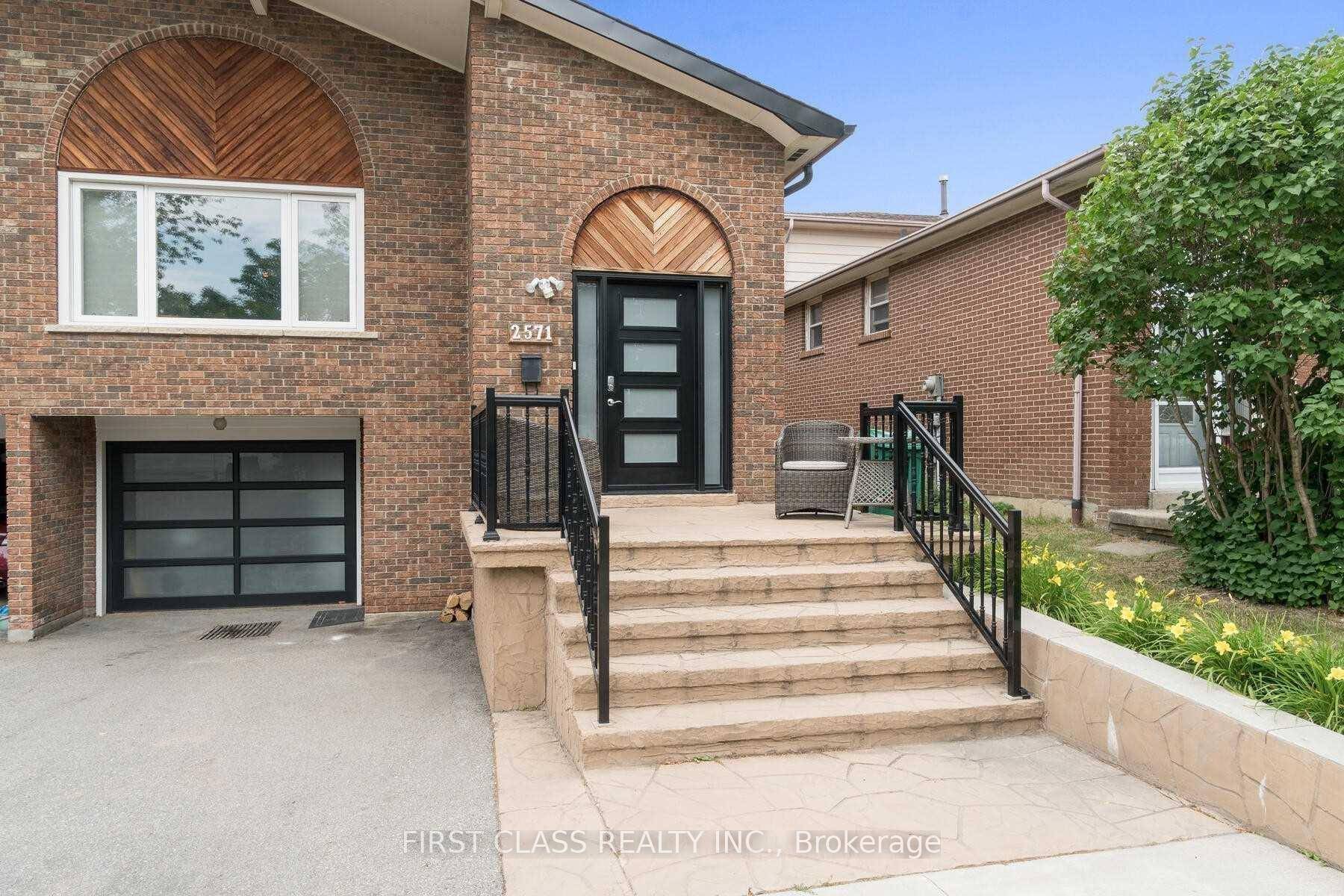 Renovated Home For Families !
