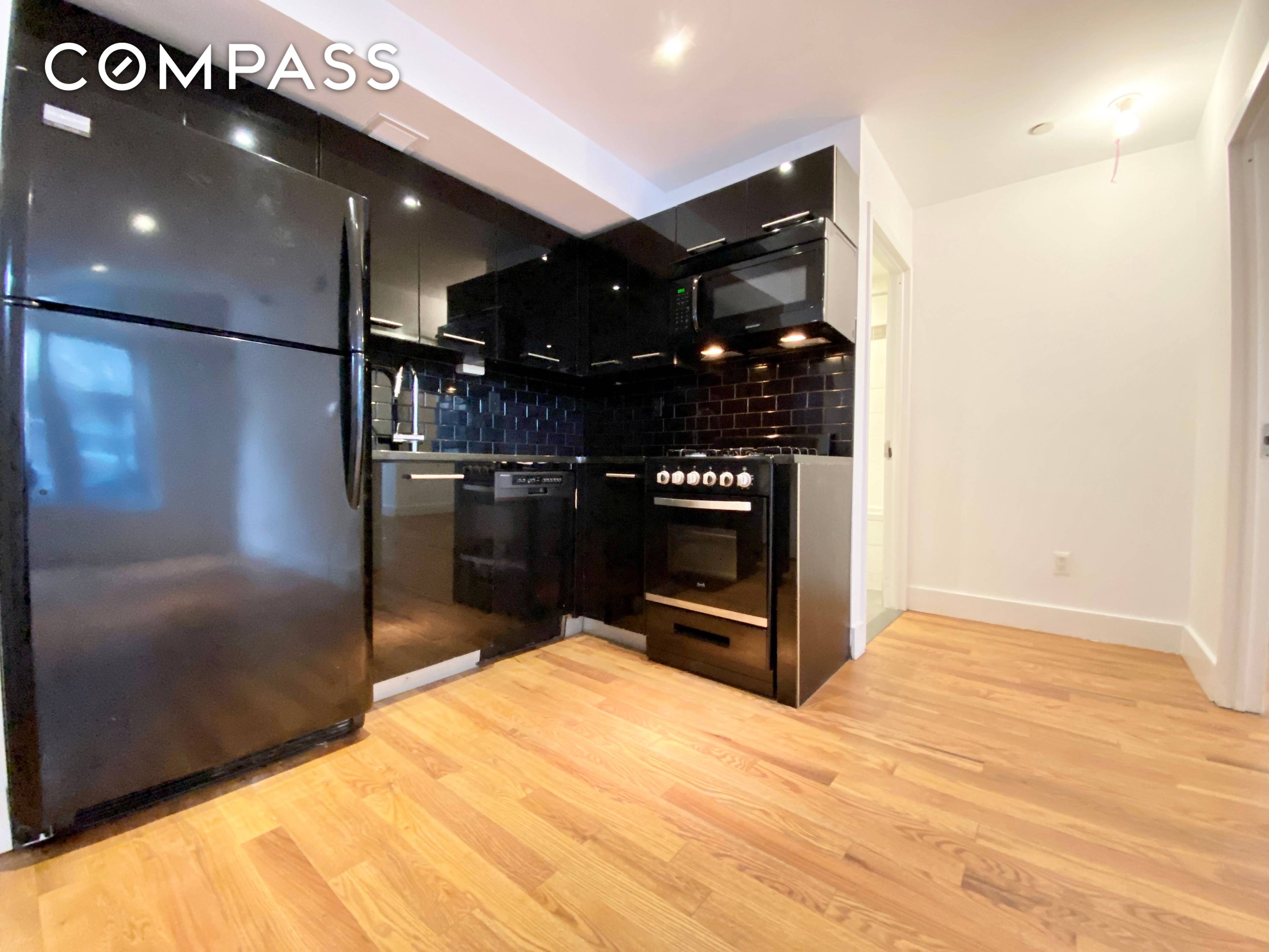 3 Bedroom 1bath with In Unit Washer Dryer Welcome to 170 Meserole Street !