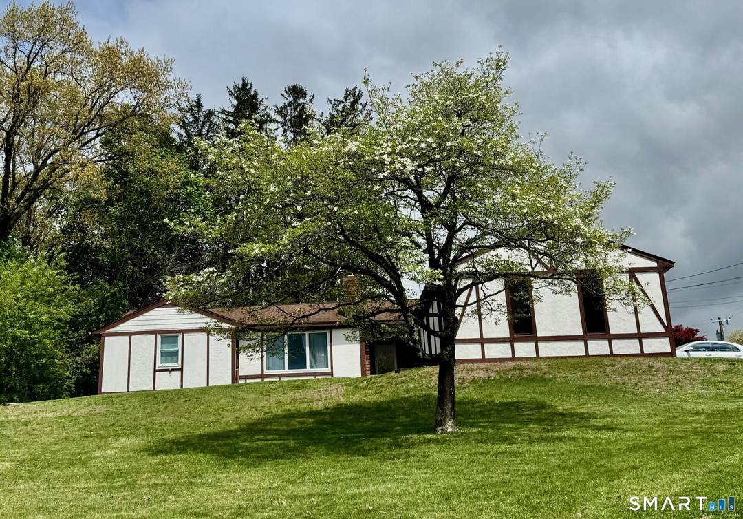 Set in a peaceful neighborhood on Danbury's desirable north side, this well kept ranch offers easy one level living with 3 bedrooms and 1.