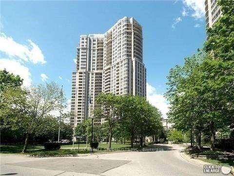 beautifully kept 2 bedroom condo in one of the most prestigious buildings in Mississauga.