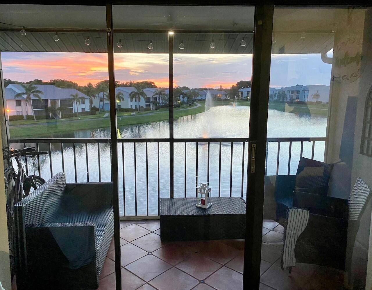 Welcome to this beautifully updated 2 bedroom, 2 bathroom home located in West Palm Beach.