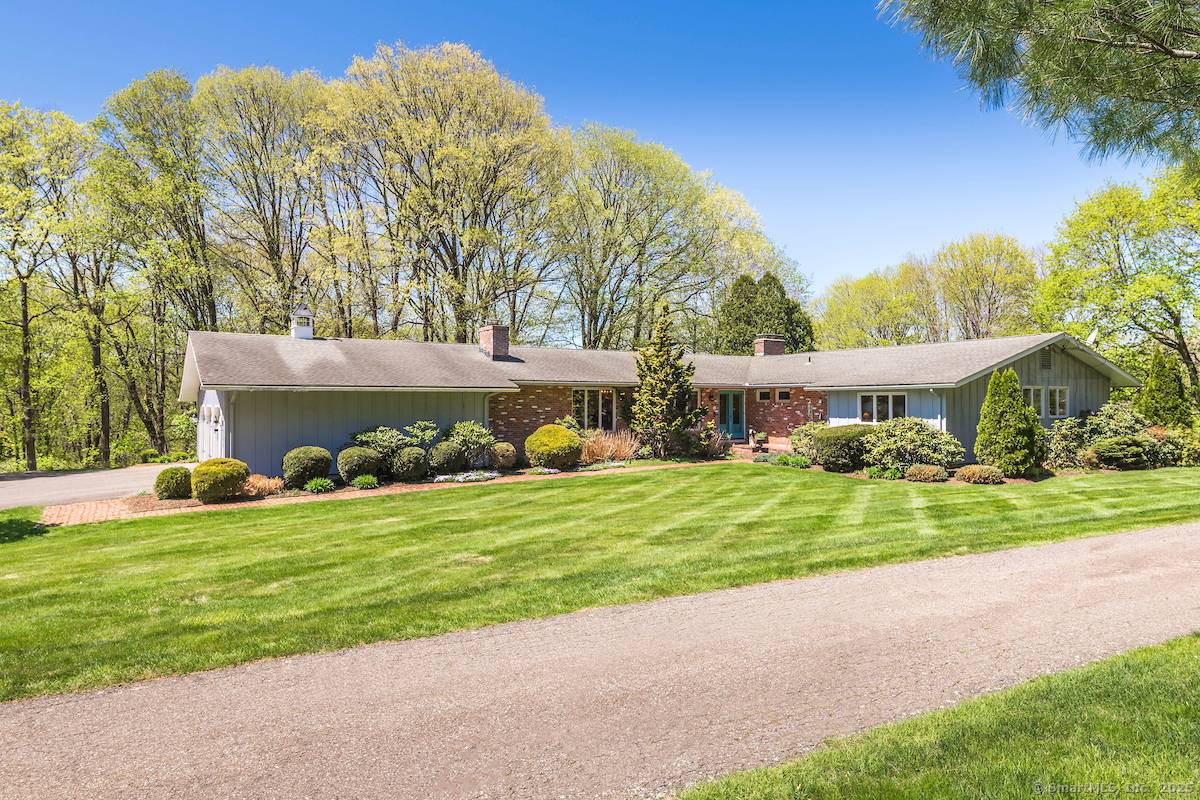 A Rare Country Estate with New York Elegance Just Minutes from Litchfield !