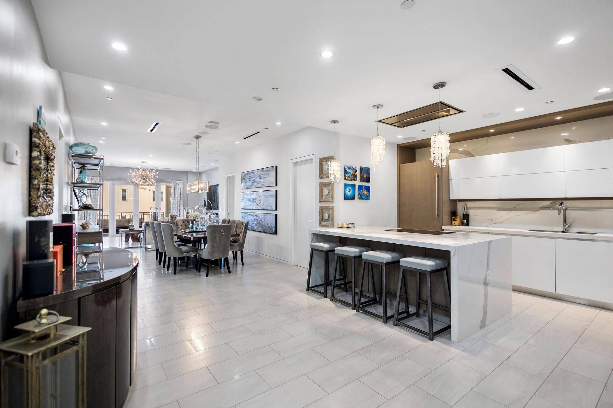 ONE OCEAN Condo New-Providence
